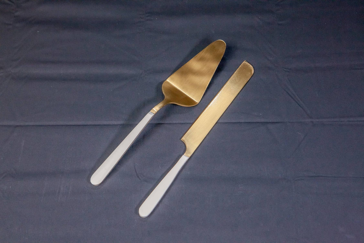 Zuma 2pc Cake Serving Set Gold w/ White Resin
