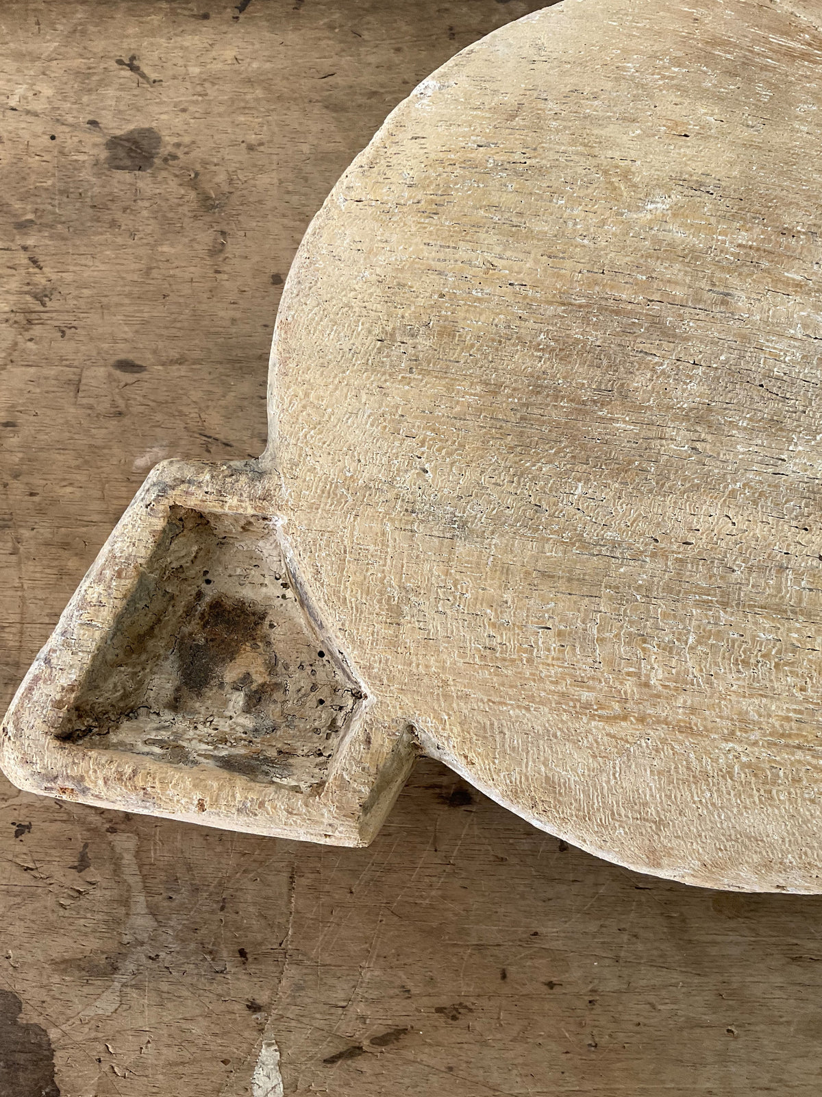 Vintage Bleached Handled Round Chapati Board