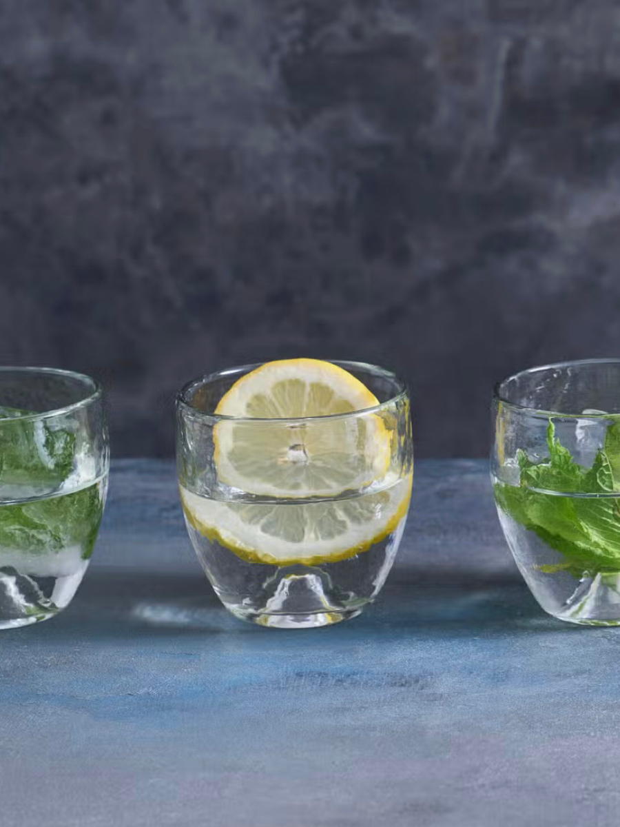 Pebbled Punt Glass