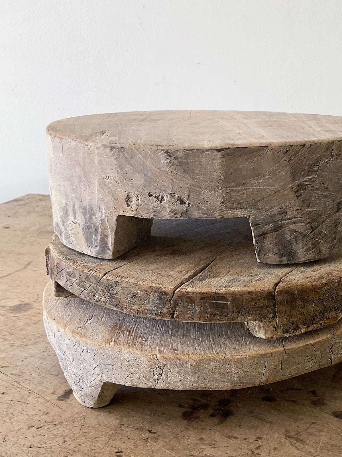 Vintage Bleached Round Chapati Board