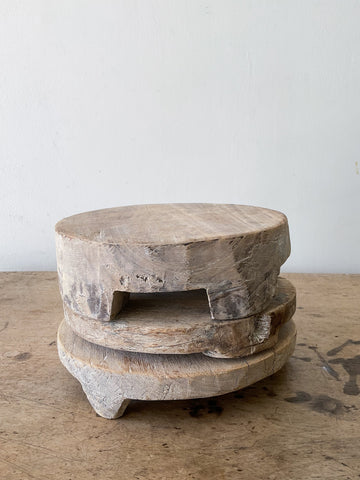 Vintage Bleached Round Chapati Board