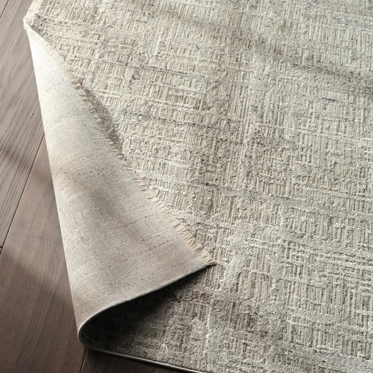 En Blanc Polyester & Viscose Rug