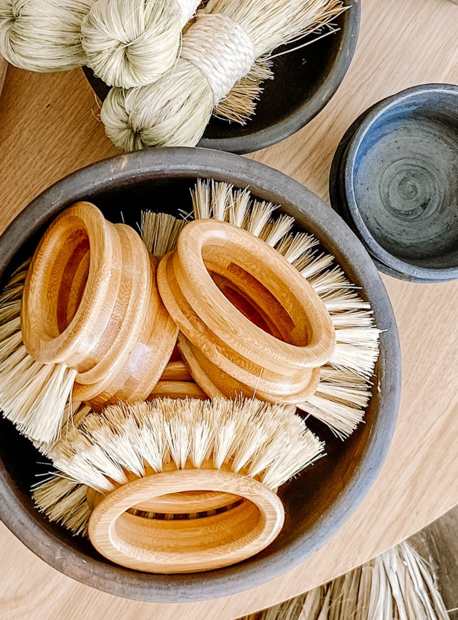 Circle Bamboo Brush