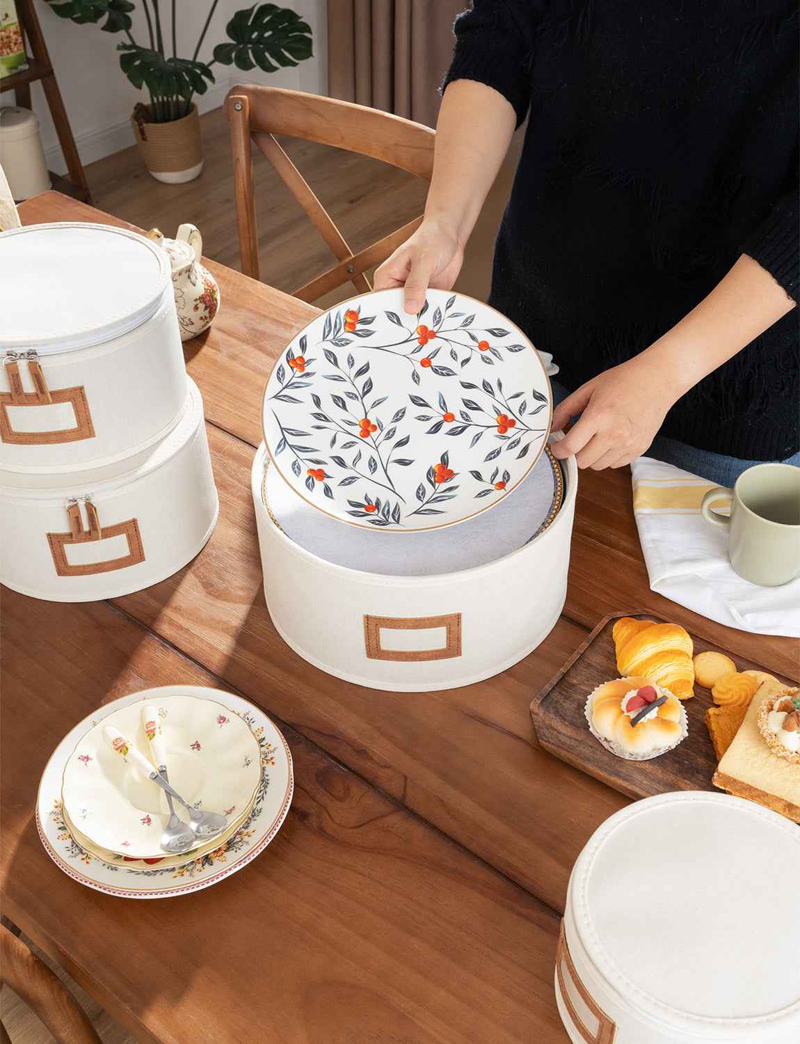 Hard Shell China Storage Containers for Dishes, Plates and Mugs