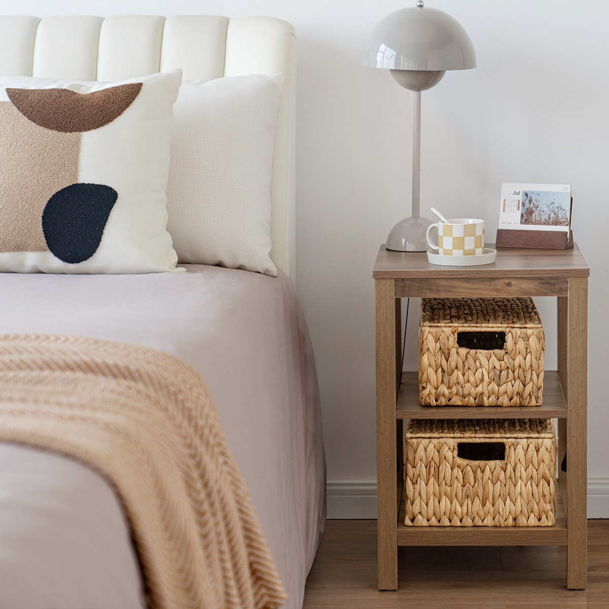 Wicker Basket with Lid and Built-In Handles, Water Hyacinth