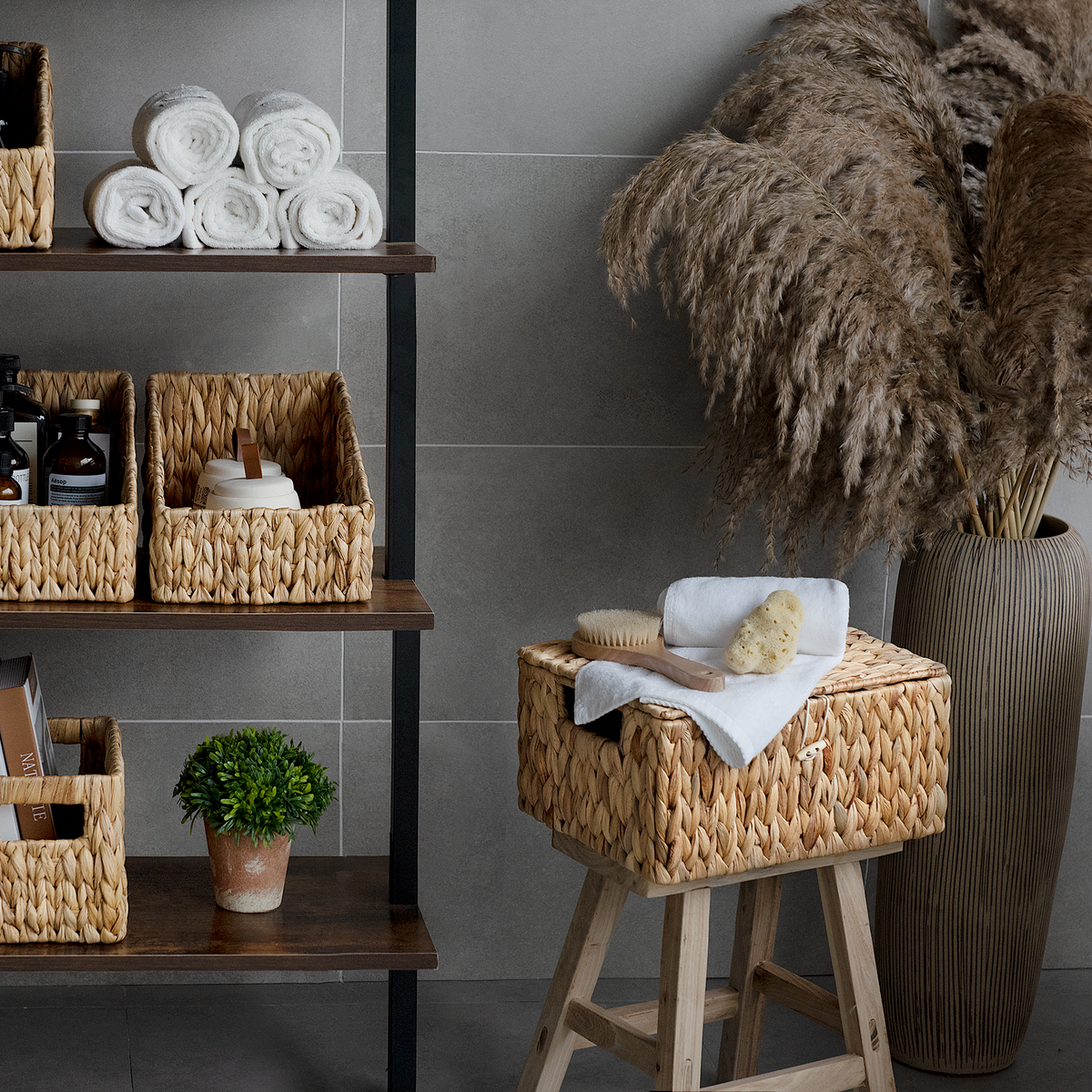 Wicker Basket with Lid and Built-In Handles, Water Hyacinth
