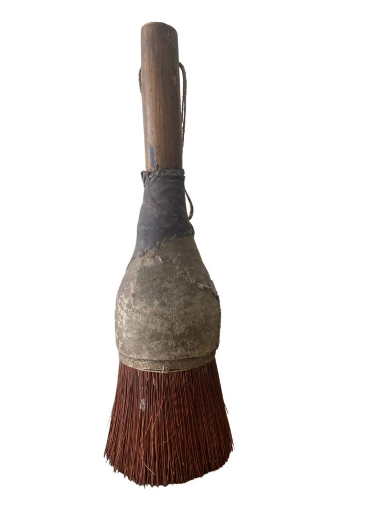 Vintage Round Hand Brush